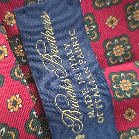 100% Silk Tie - Picture 5 of 7